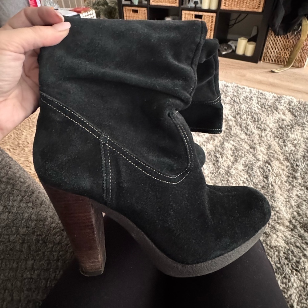 Michael Kors Black Suede Slouchy Heeled Boots. 7.5 - Picture 3 of 7